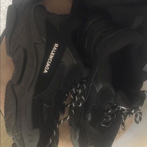Balenciaga Triple S Black